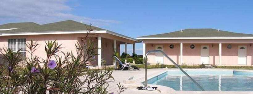 هتل Love At First Sight