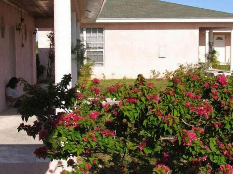 هتل Love At First Sight