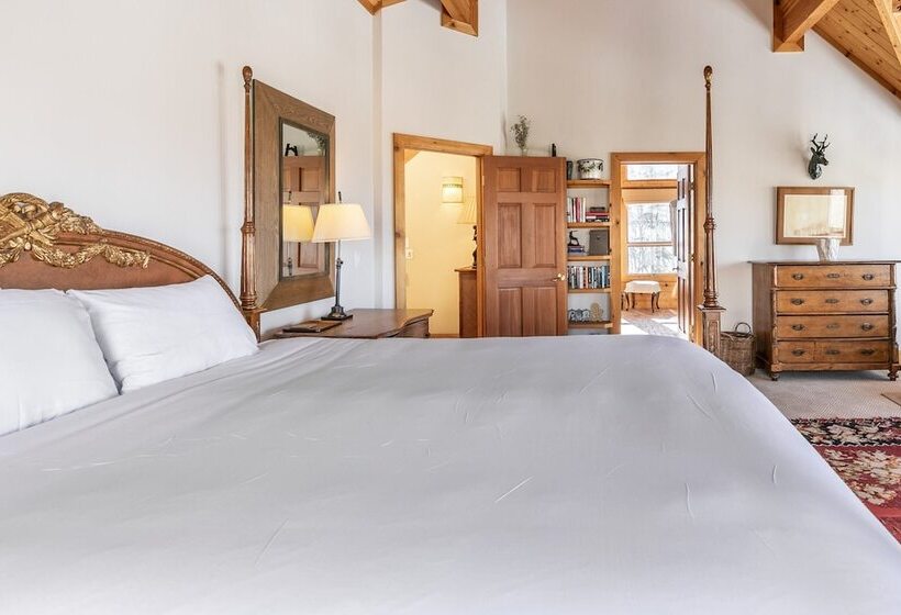 Wapiti Mountain Escape By Avantstay Commanding Views Incredible Home W Hot Tub