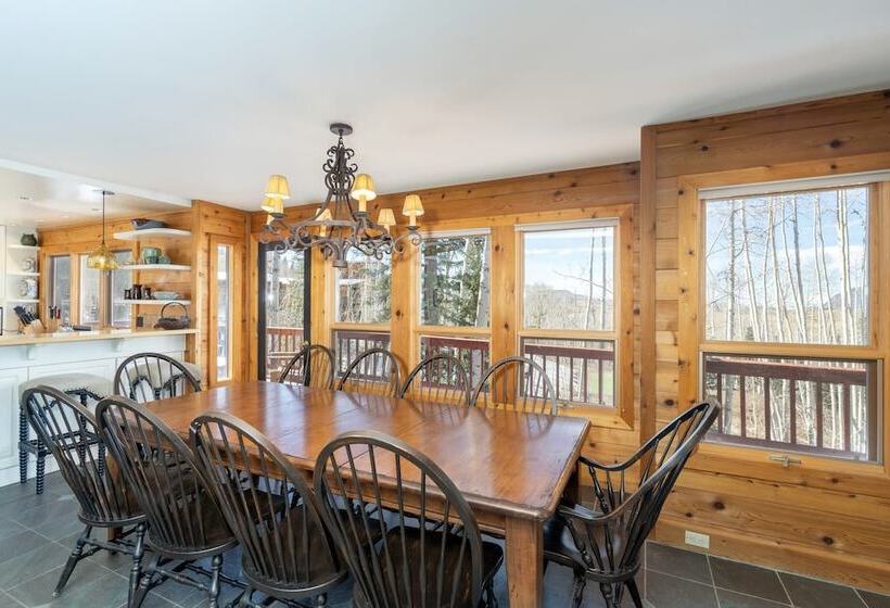 Wapiti Mountain Escape By Avantstay Commanding Views Incredible Home W Hot Tub