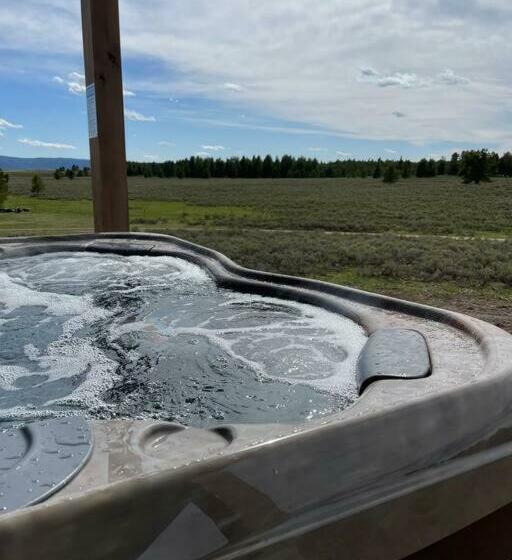 3501 Joseph Dr 30 Miles From Yellowstone Entrance!