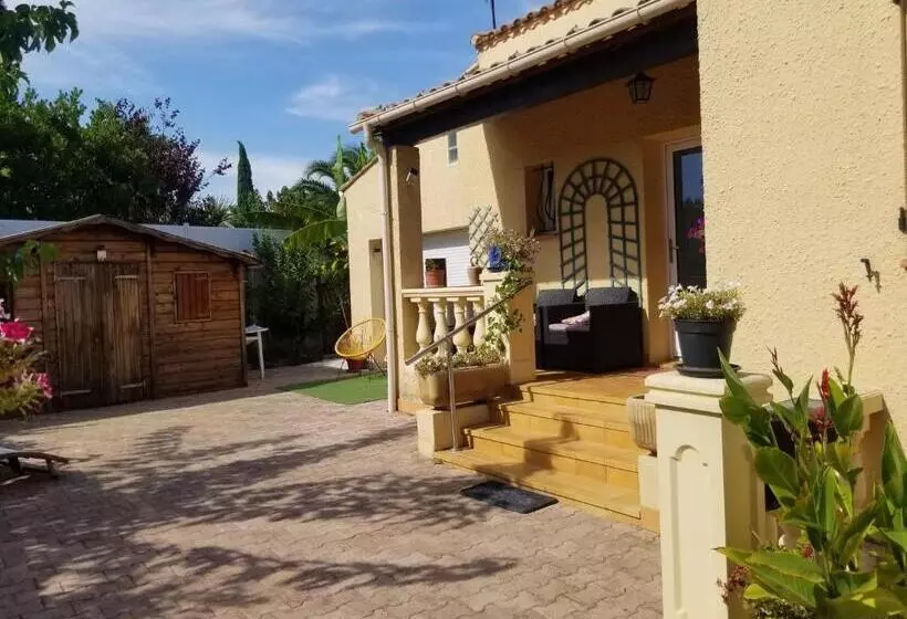 ベッドアンドブレックファースト Les Lauriers