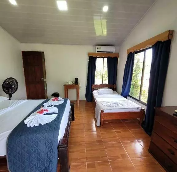 تختخواب و صبحانه Osa Corcovado Lodge