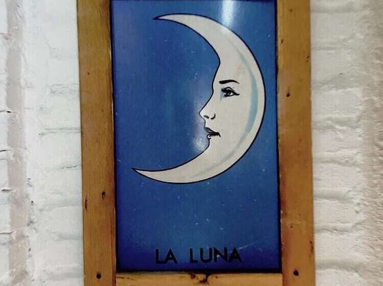 ホテル Canova Hostel & Pizza