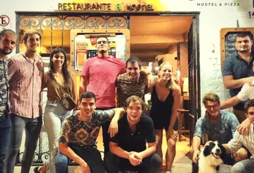 ホテル Canova Hostel & Pizza