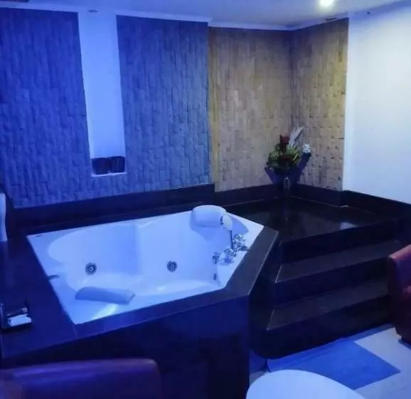 ホテル Galaxy Suites