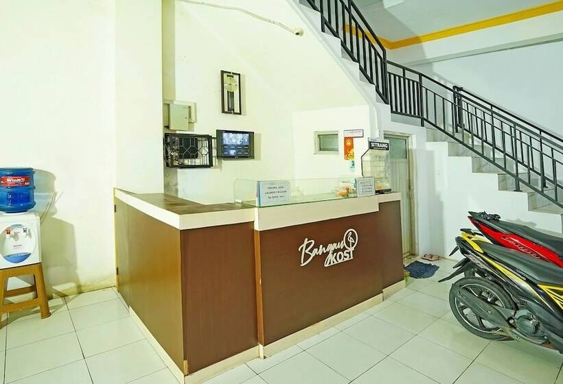 בית מלון כפרי Oyo 91559 Kost Bangau Syariah