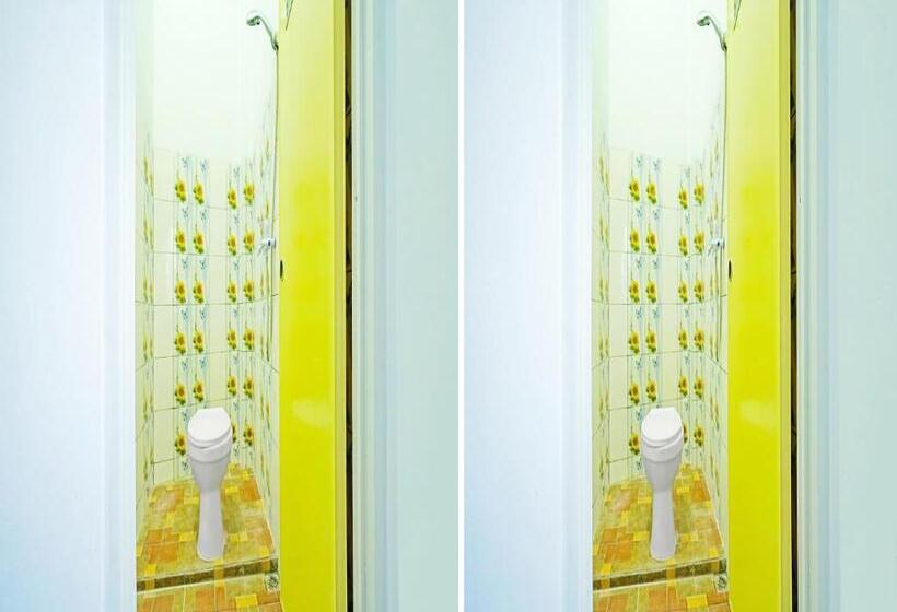 בית מלון כפרי Oyo 91559 Kost Bangau Syariah