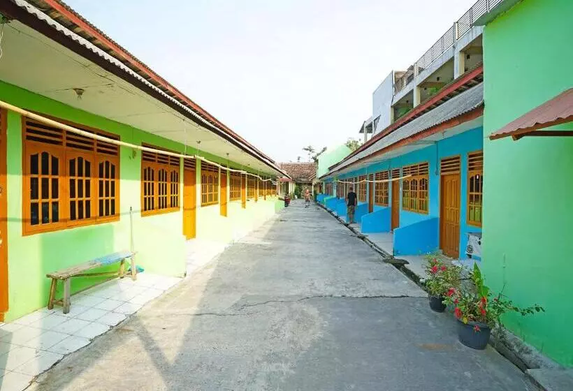 ホテル Oyo 91559 Kost Bangau Syariah