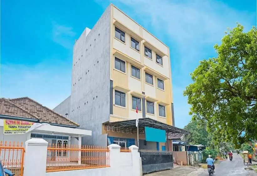 ホテル Oyo 91559 Kost Bangau Syariah