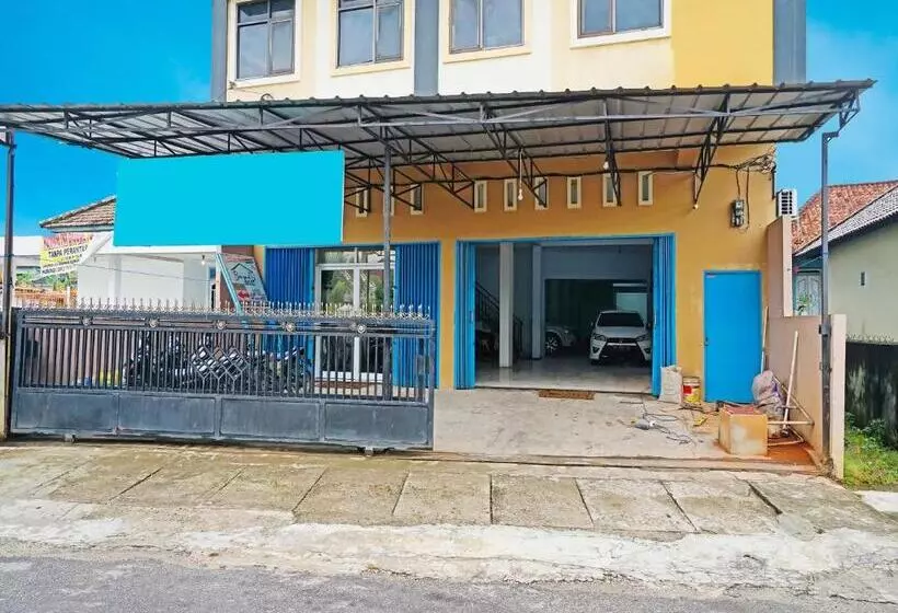 ホテル Oyo 91559 Kost Bangau Syariah