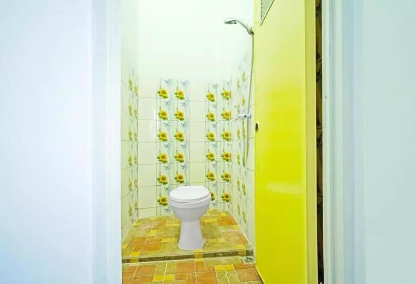 ホテル Oyo 91559 Kost Bangau Syariah