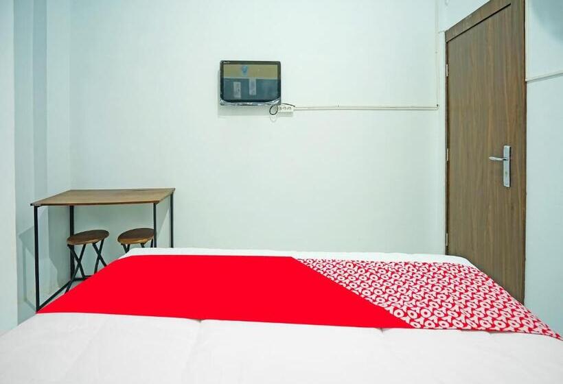 בית מלון כפרי Oyo 91559 Kost Bangau Syariah