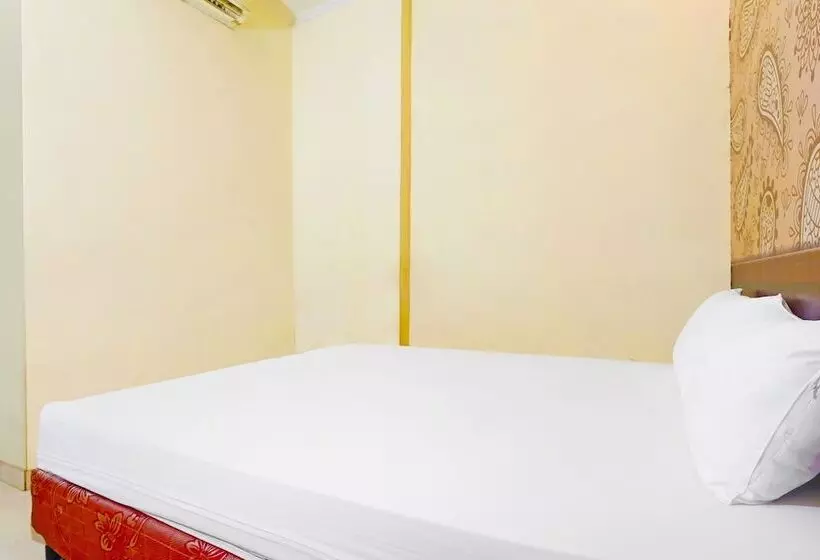 Hotelli Wisma Idola Palopo