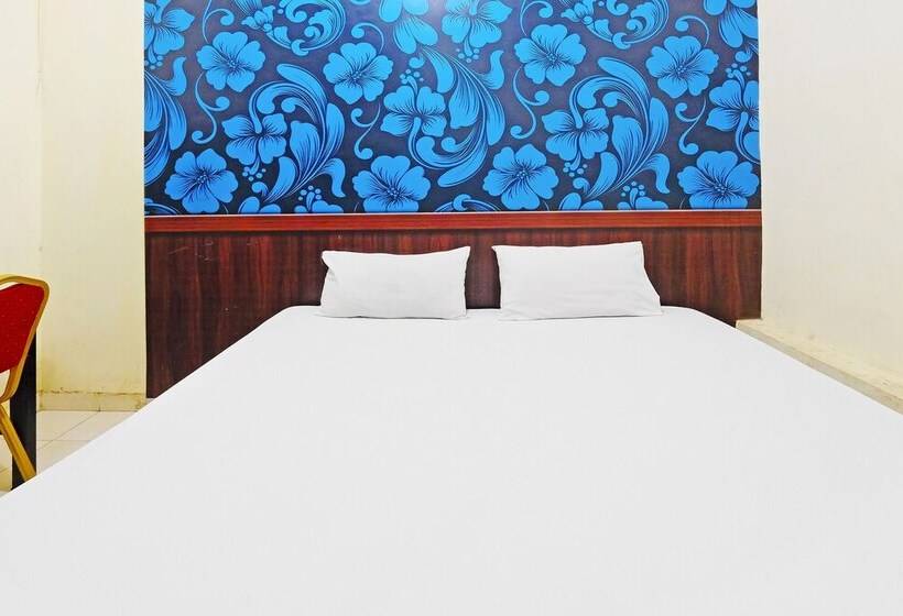 בית מלון כפרי Wisma Idola Palopo