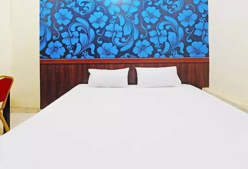 Hotelli Wisma Idola Palopo