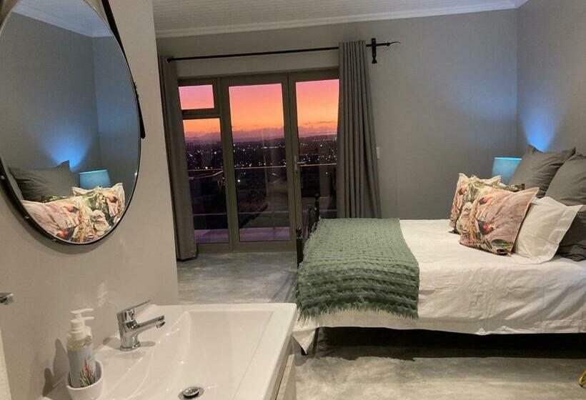 펜션 Manor On The Hill