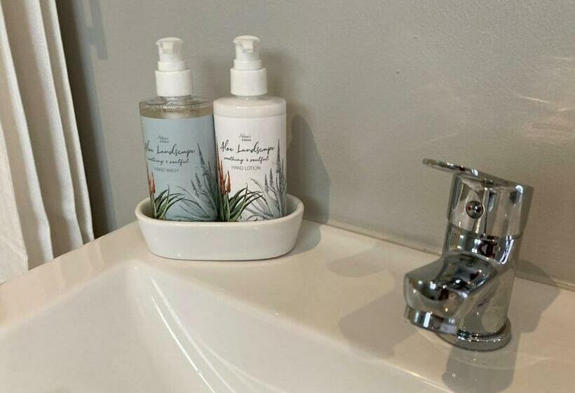 펜션 Manor On The Hill