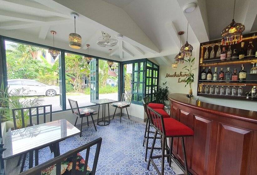 Baan Muchshima Hostel Phuket