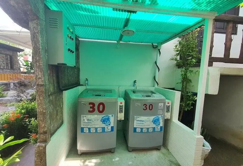 Baan Muchshima Hostel Phuket