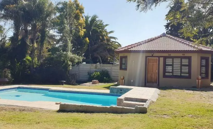 ベッドアンドブレックファースト Poolside Haven