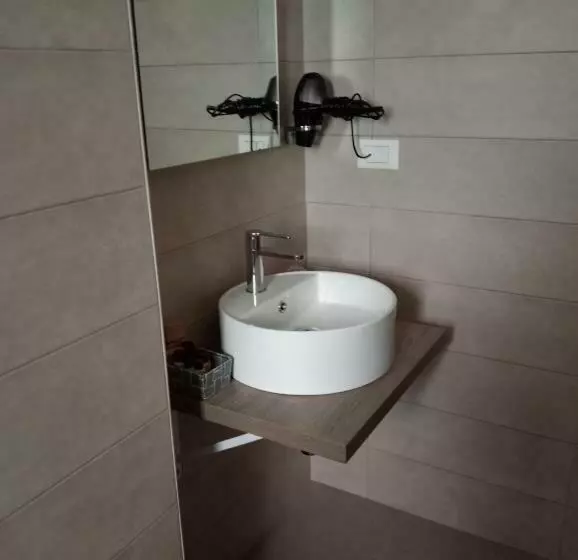 ベッドアンドブレックファースト U Ceccenate