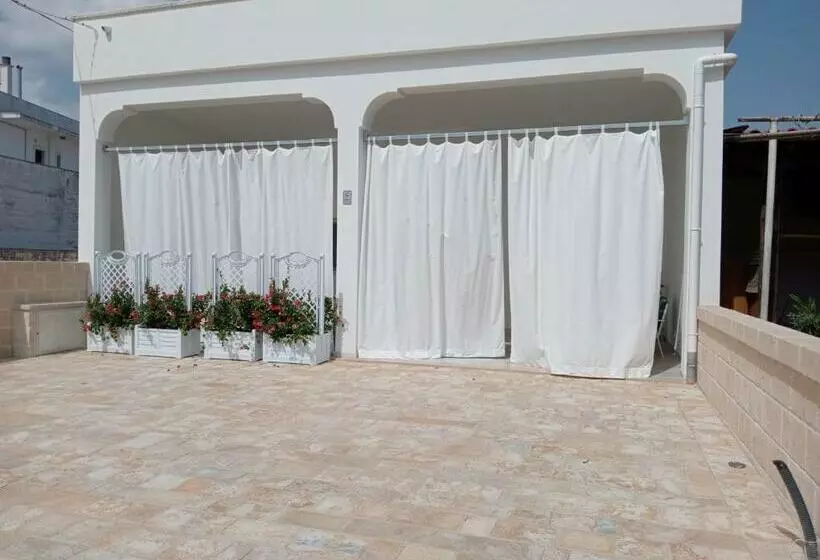 ベッドアンドブレックファースト U Ceccenate