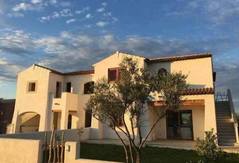 Casa Elena, Vicina Al Mare E Al Centro Di Budoni