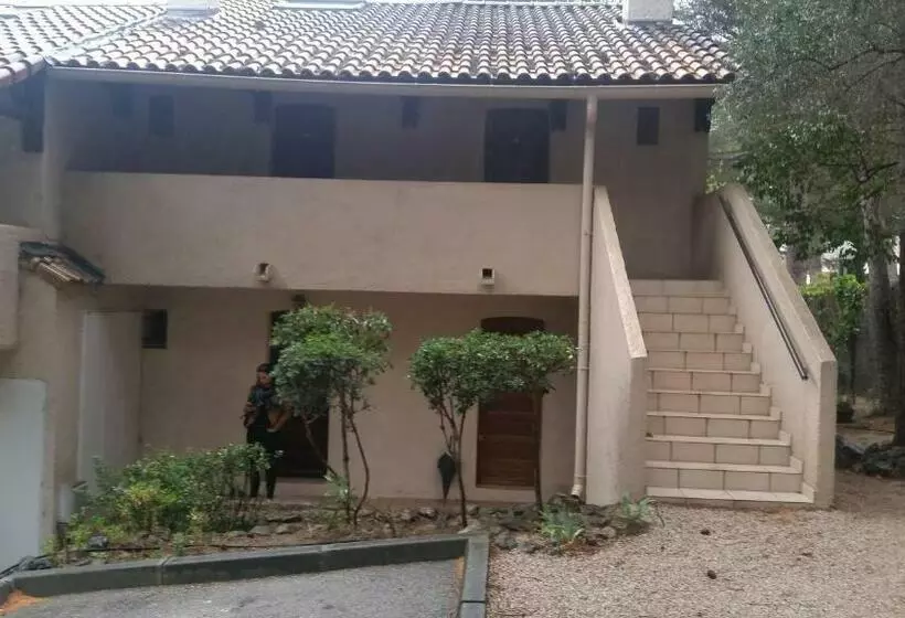 Charmant Studio 2à4 Pers Avec Jardin Et Place De Parking Situé à 5 Min à Pied De La Mer