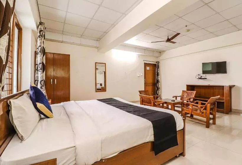 Hotel Paras Tower