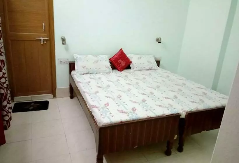 ペンション Kiran Guest House