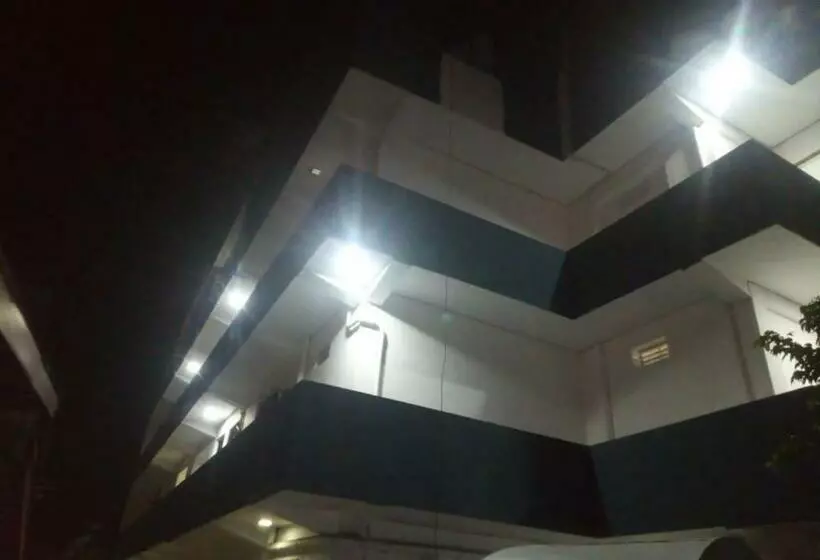 پانسیون The Royal Motel Colombo