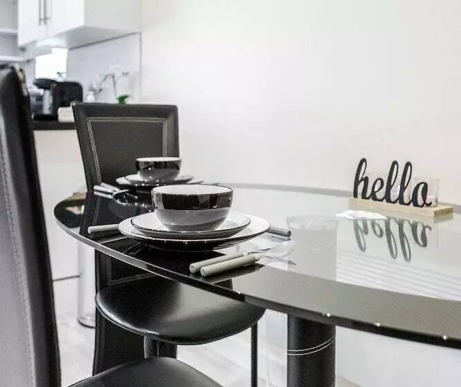 Bedford Hospitalsouth Wing4 Guests3 Bedswifi