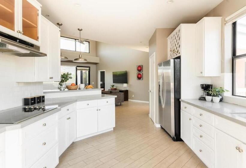 Ivory Buyout By Avantstay Two Home Buyout Near Old Town W Large Patio