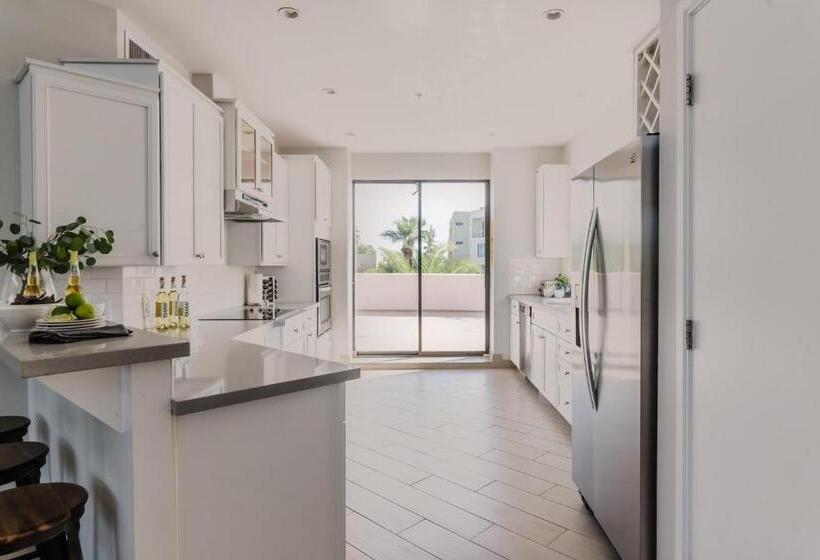 Ivory Buyout By Avantstay Two Home Buyout Near Old Town W Large Patio