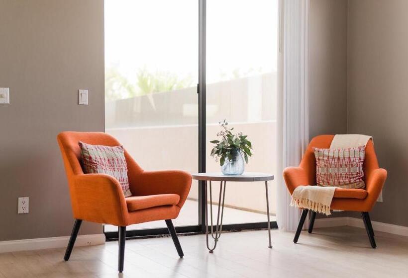 Ivory Buyout By Avantstay Two Home Buyout Near Old Town W Large Patio