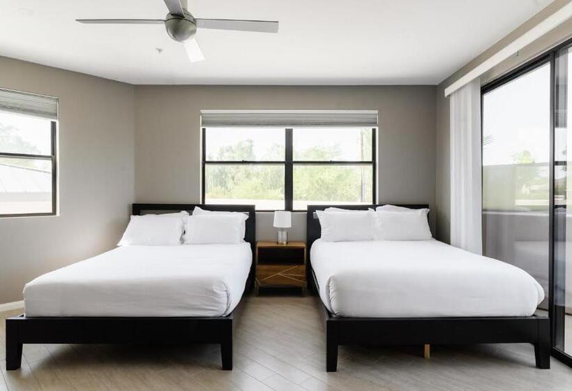 Ivory Buyout By Avantstay Two Home Buyout Near Old Town W Large Patio