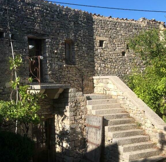 بنسيون La Tour Des Baronnies à La Porte De L Eau