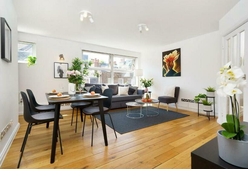Best Location Oxford Str, Soho 2 Bedr, 3 Beds, 2 Bath