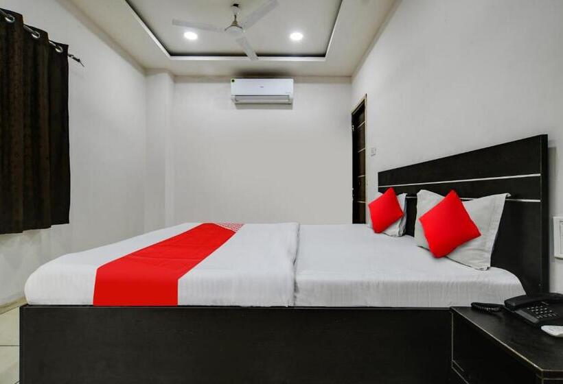 Отель Oyo 91935  Zoyo