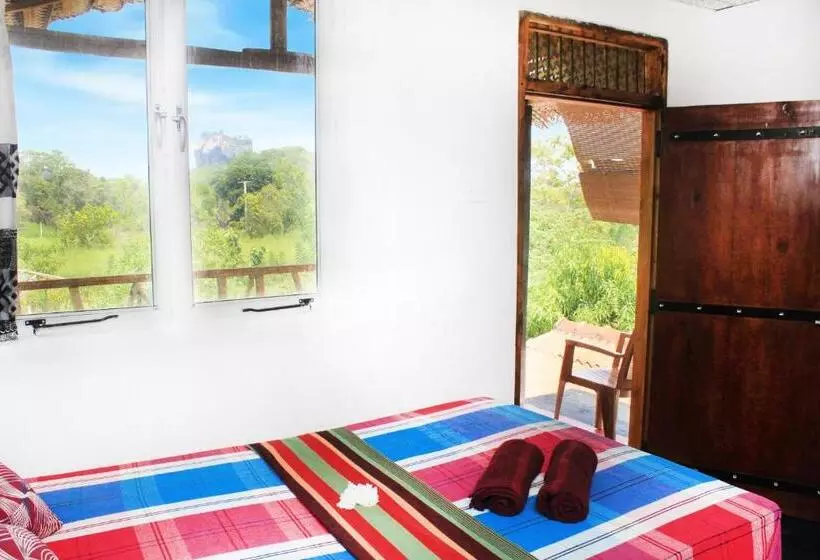 Majatalo Sigiri Gayani Home Stay
