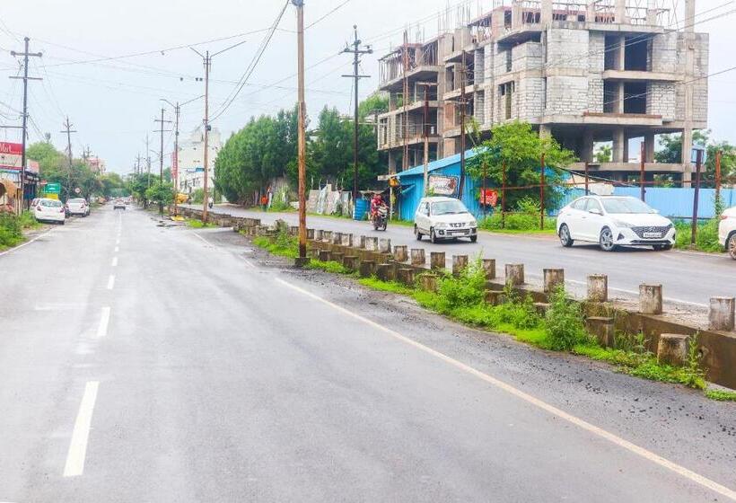 Fabhotel The Villa Ii