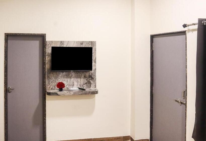 Fabhotel The Villa Ii