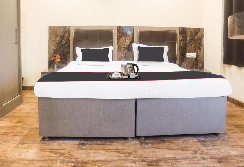 Fabhotel The Villa Ii