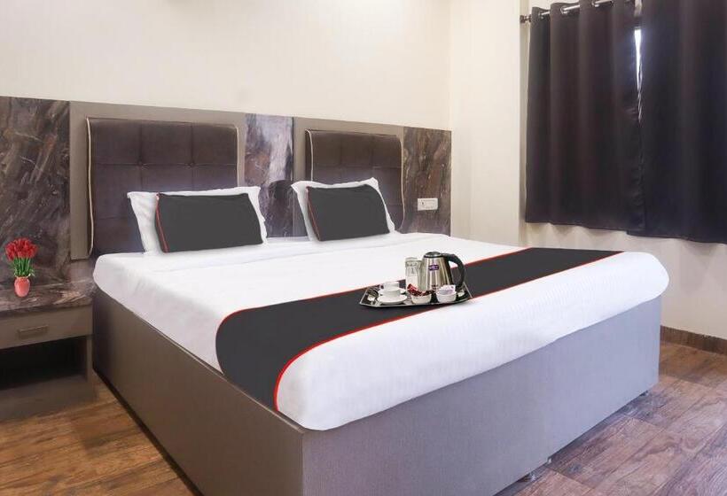 Fabhotel The Villa Ii