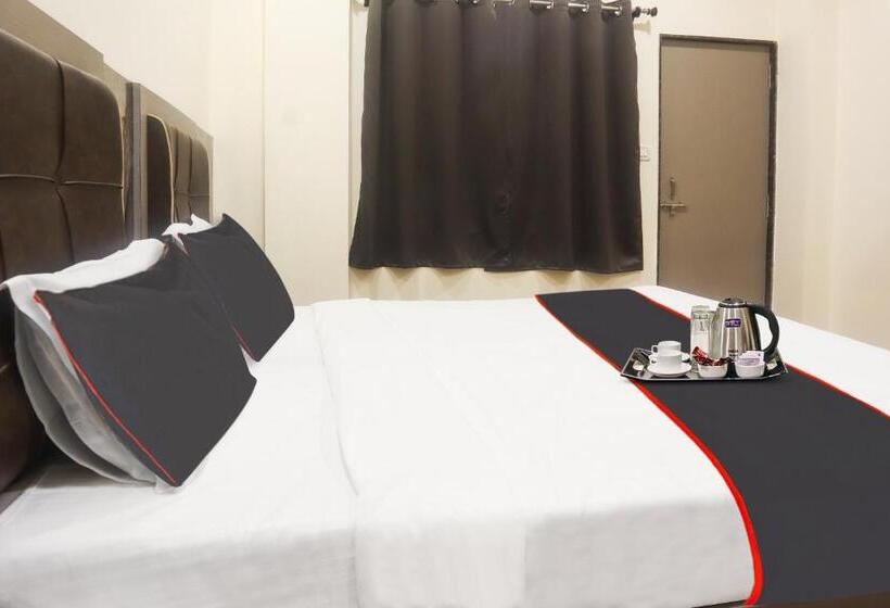 Fabhotel The Villa Ii