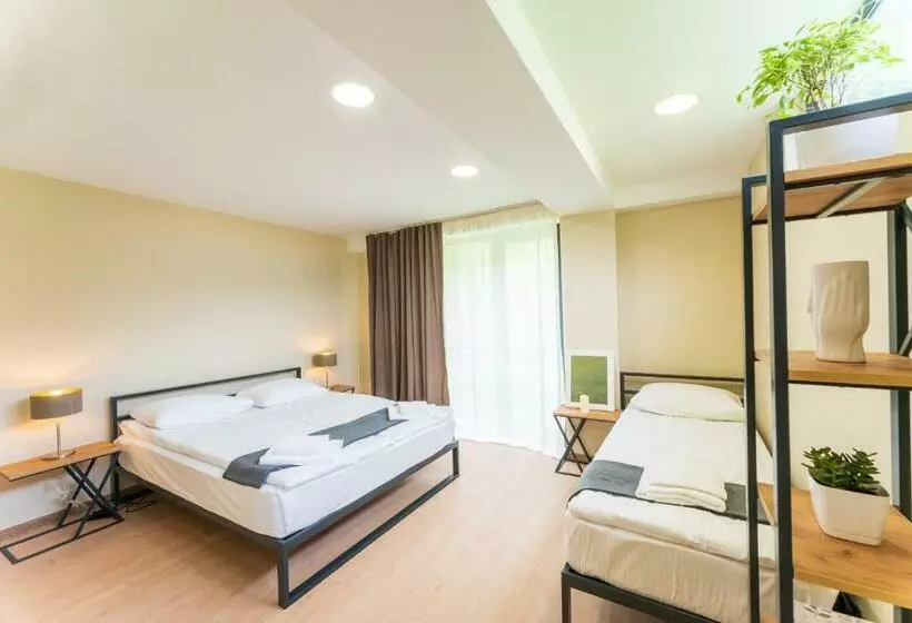 هتل Latveli Mestia