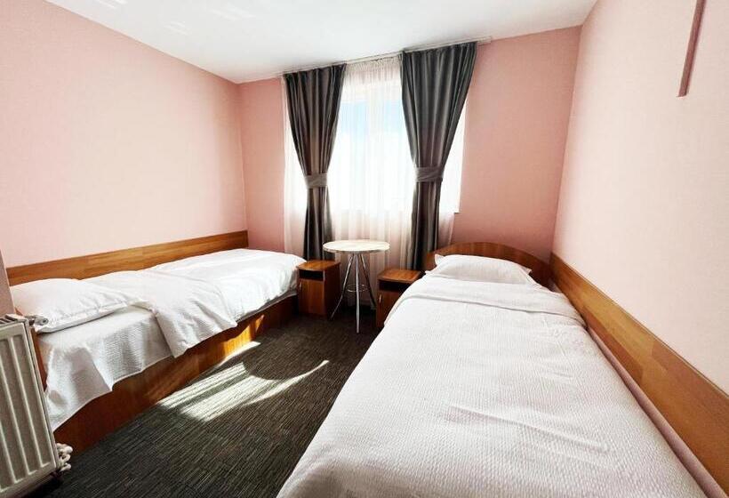 فندق Pensiunea Diana Ski