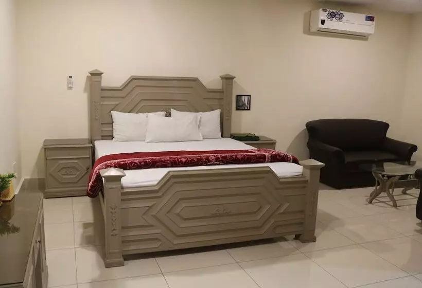 هتل Rysons Continental