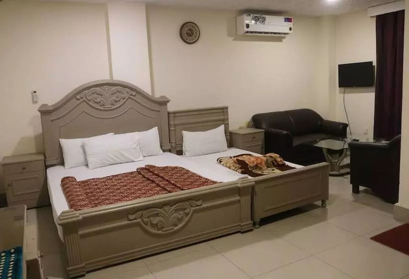 هتل Rysons Continental